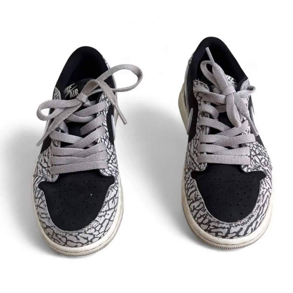 Nike Jordan 1 Retro Low OG in Black Cement Big Kids Youth 6.5